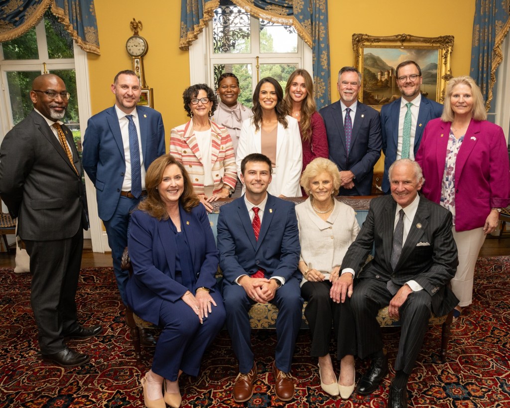 Front row, from left: Dawn Haygood, SRNS Director, Office of the President and Corporate Communications; Tucker Rayfield, Mechanical Systems Design Authority and Program Participant; First Lady McMaster and Gov. McMaster. Back row, from left: Newton; Adam Thomas, SRNS Process Operations Manager and Program Participant; Smoak; Anitra McManus, SRNS University Engagement Program Manager; Taylor Rice, SRNS Education Outreach Programs Lead; Mackenzie McNabb, SRNS Corporate Communications, Public Relations Specialist; Griffin; Ortner; and BooBoo Roberts, SRNS Program Manager, Apprenticeship Programs.